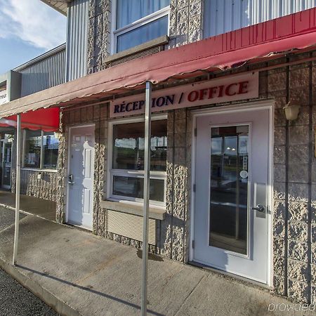 Econo Lodge Cabano Экстерьер фото