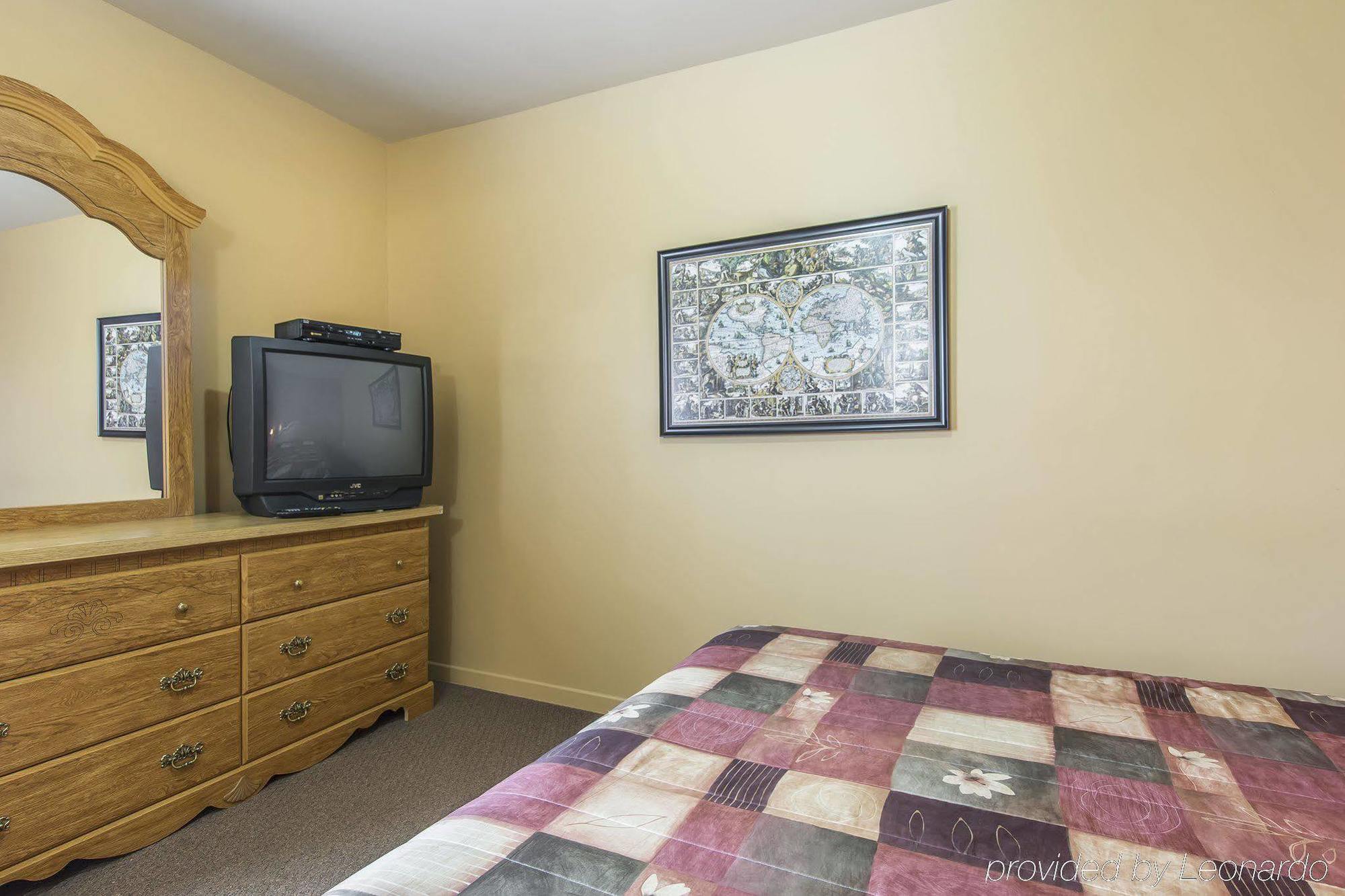 Econo Lodge Cabano Экстерьер фото