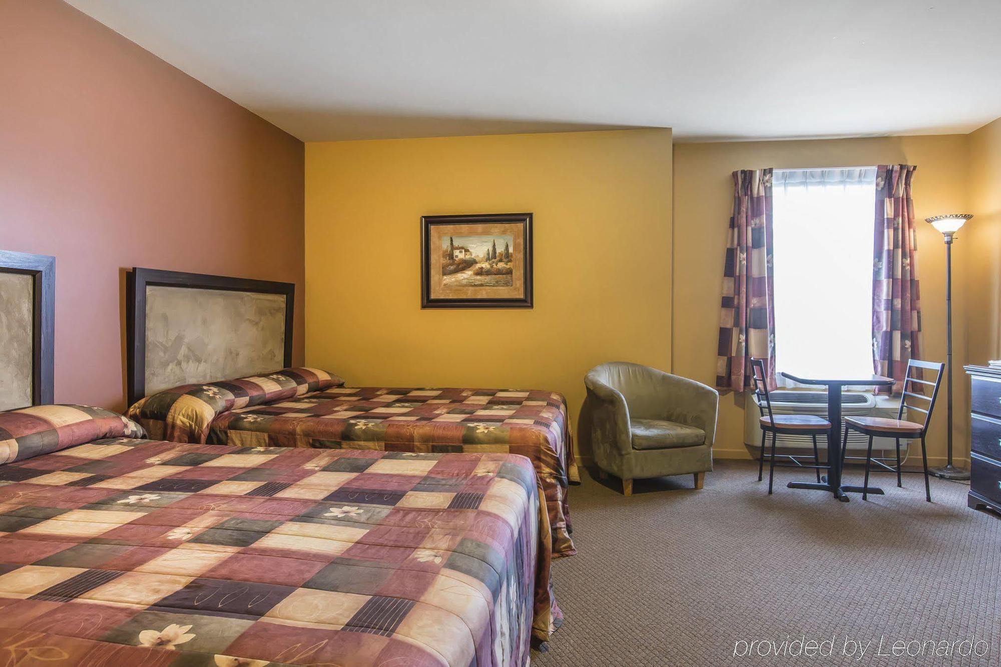 Econo Lodge Cabano Экстерьер фото