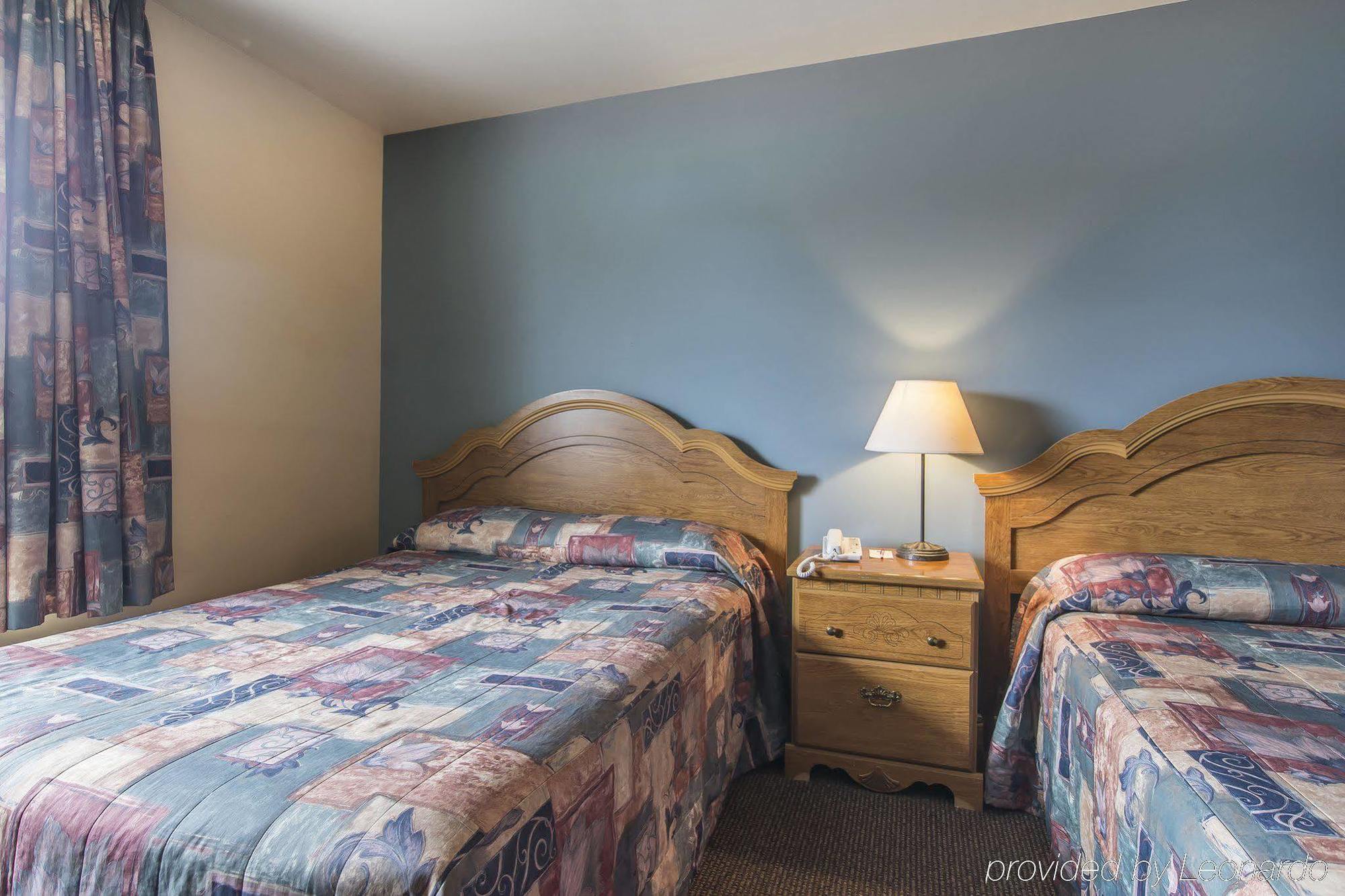 Econo Lodge Cabano Экстерьер фото