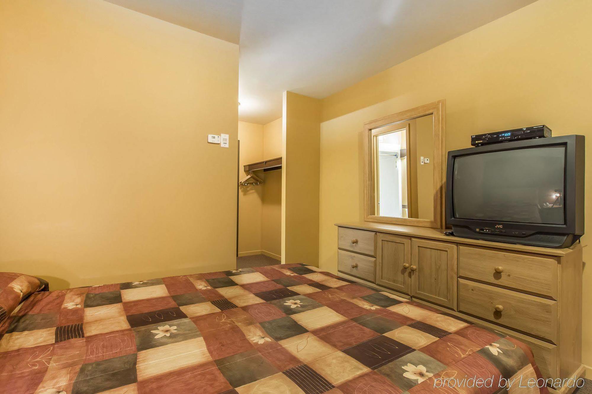 Econo Lodge Cabano Экстерьер фото