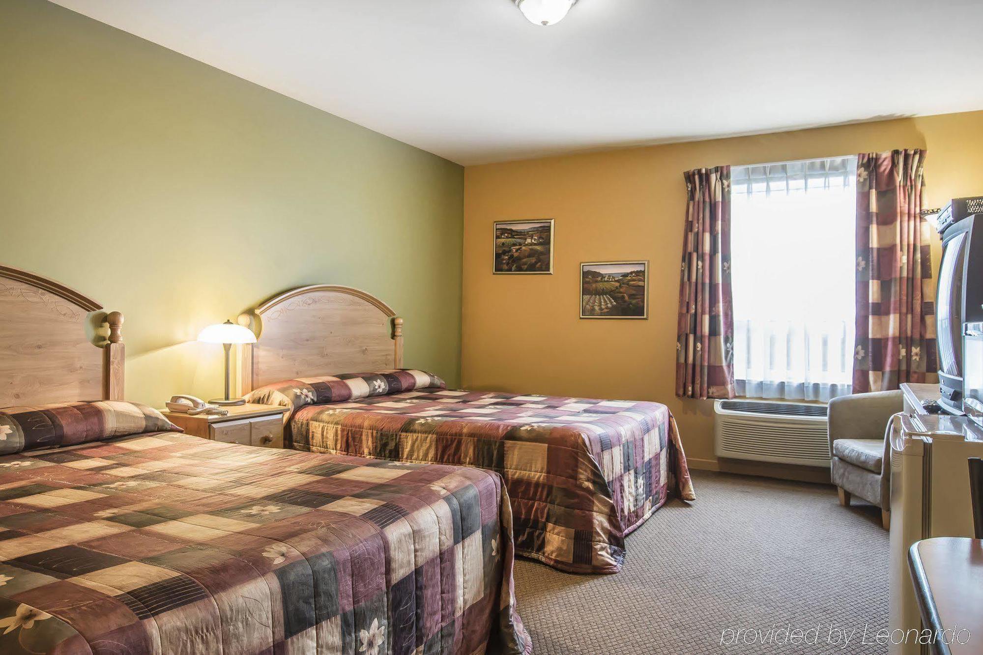 Econo Lodge Cabano Экстерьер фото