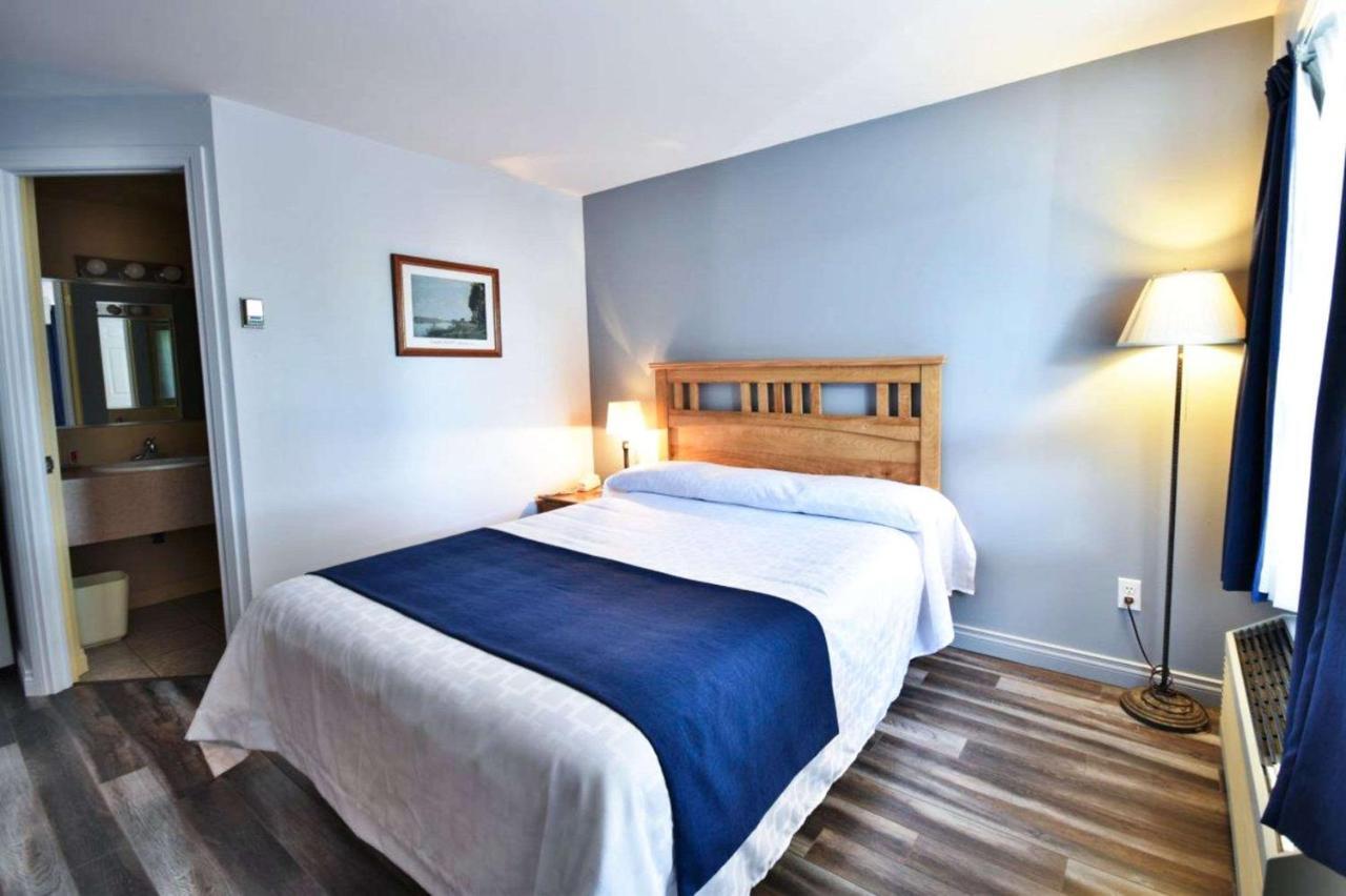 Econo Lodge Cabano Экстерьер фото